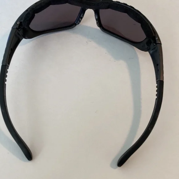 Sunglasses - Picture 4 of 9